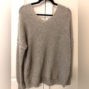 M grey Mossimo sweater